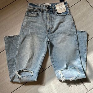 Abercrombie and Fitch 90s Straight ultra high rise 25 0S